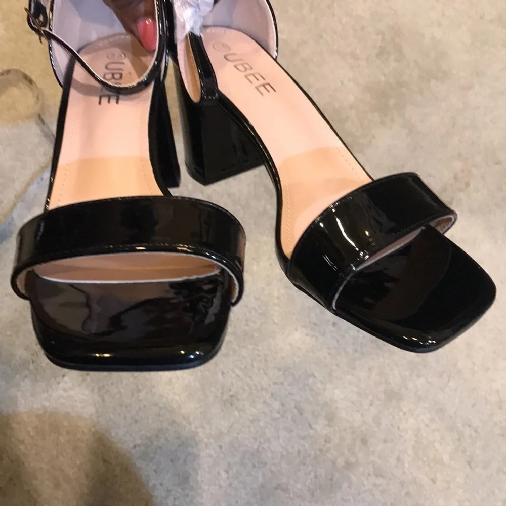Ubee Black Faux Patent Leather Ankle Strap Chunky 3 inch Heel Sandal-Size 8.5